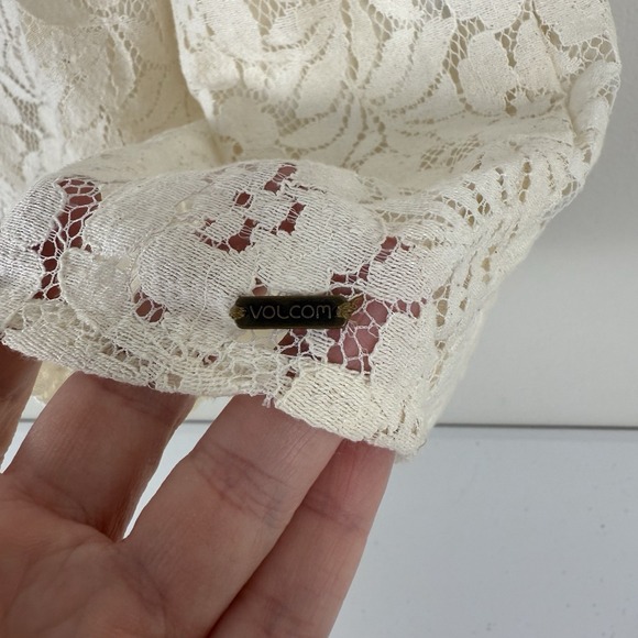 Volcom Women's Lace Dress size M/12 Cream Mini Floral Not So Classic NWT - Picture 9 of 12